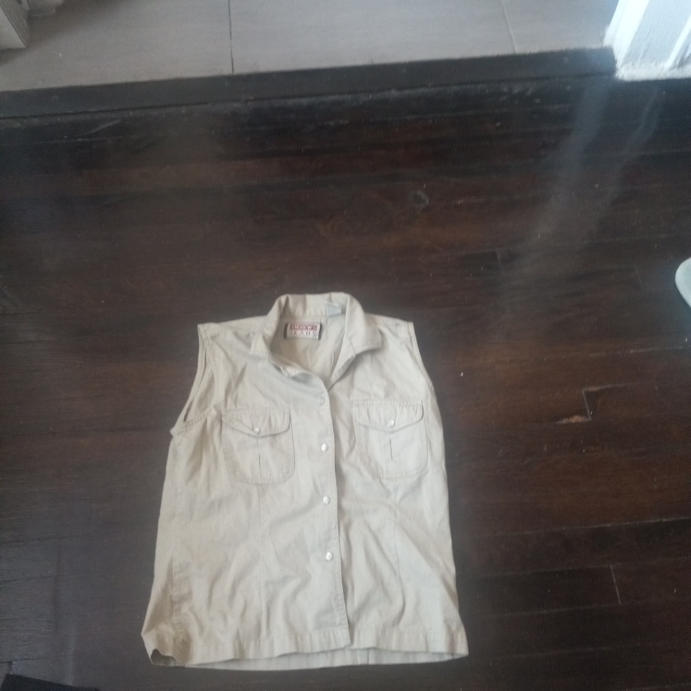 Andrew Jeans Mens Color Beige Vest Size Large Side Pocket Snap On Cozy Comfort